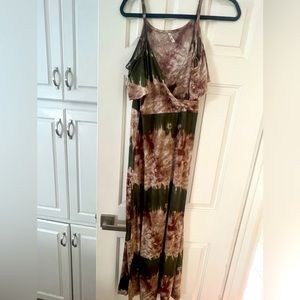 Tie dyed Maxi from Love Nation Size L